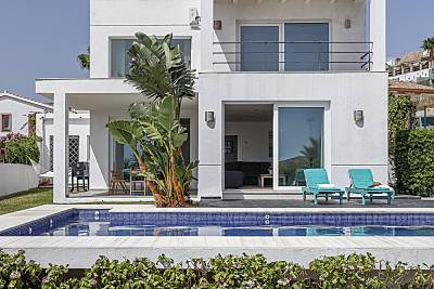 Villa de diseño frente al mar-oasis de paz 8px. Cádiz