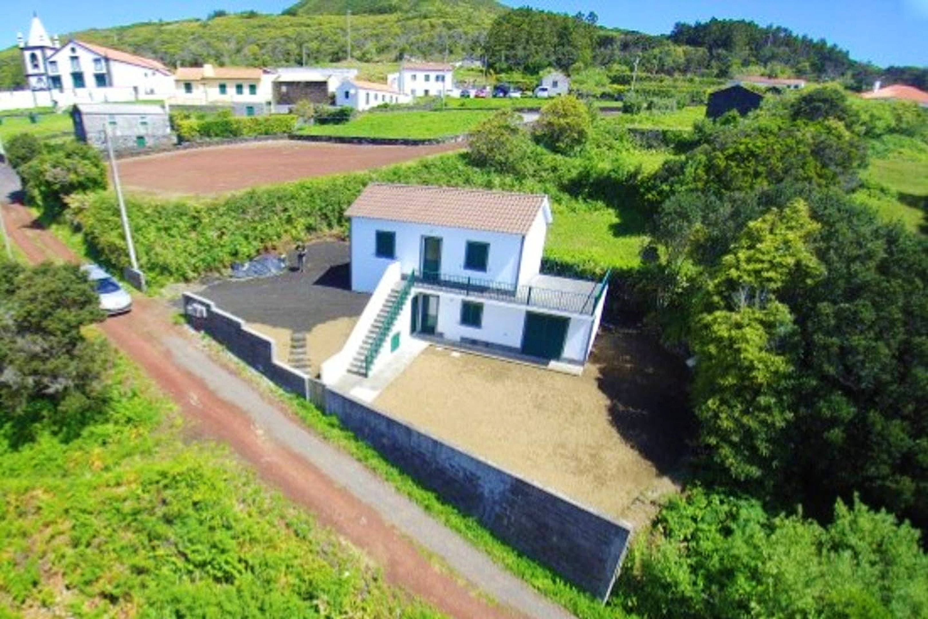 Aluguer Para Férias Ilha Do Faial. Casas De Férias, Apartamentos ...