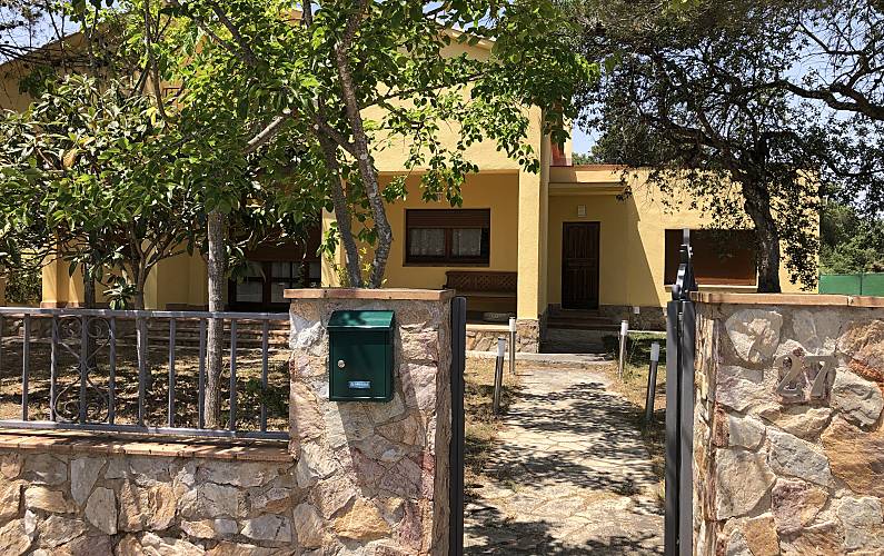Haus Außenansicht des Hauses Girona Caldes de Malavella Villa auf dem Land - Außenansicht des Hauses