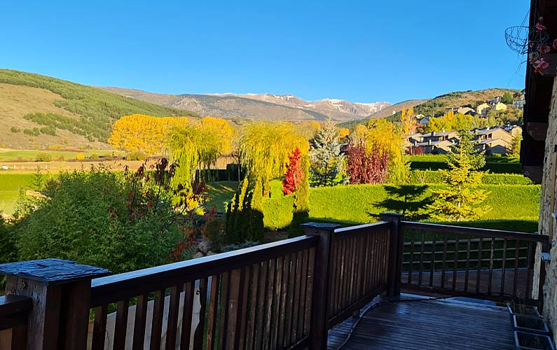 Maison avec vue, jardin et piscine 3