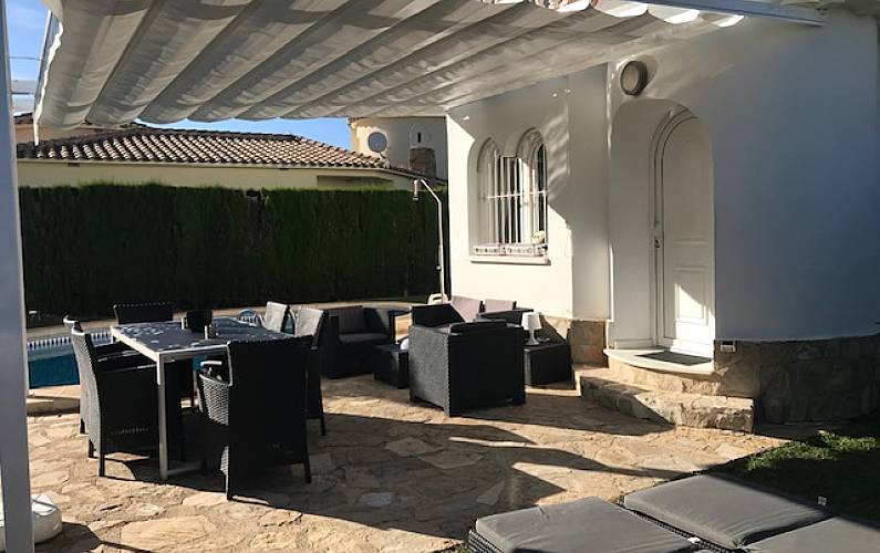 Villa en location à 400 m de la plage 5