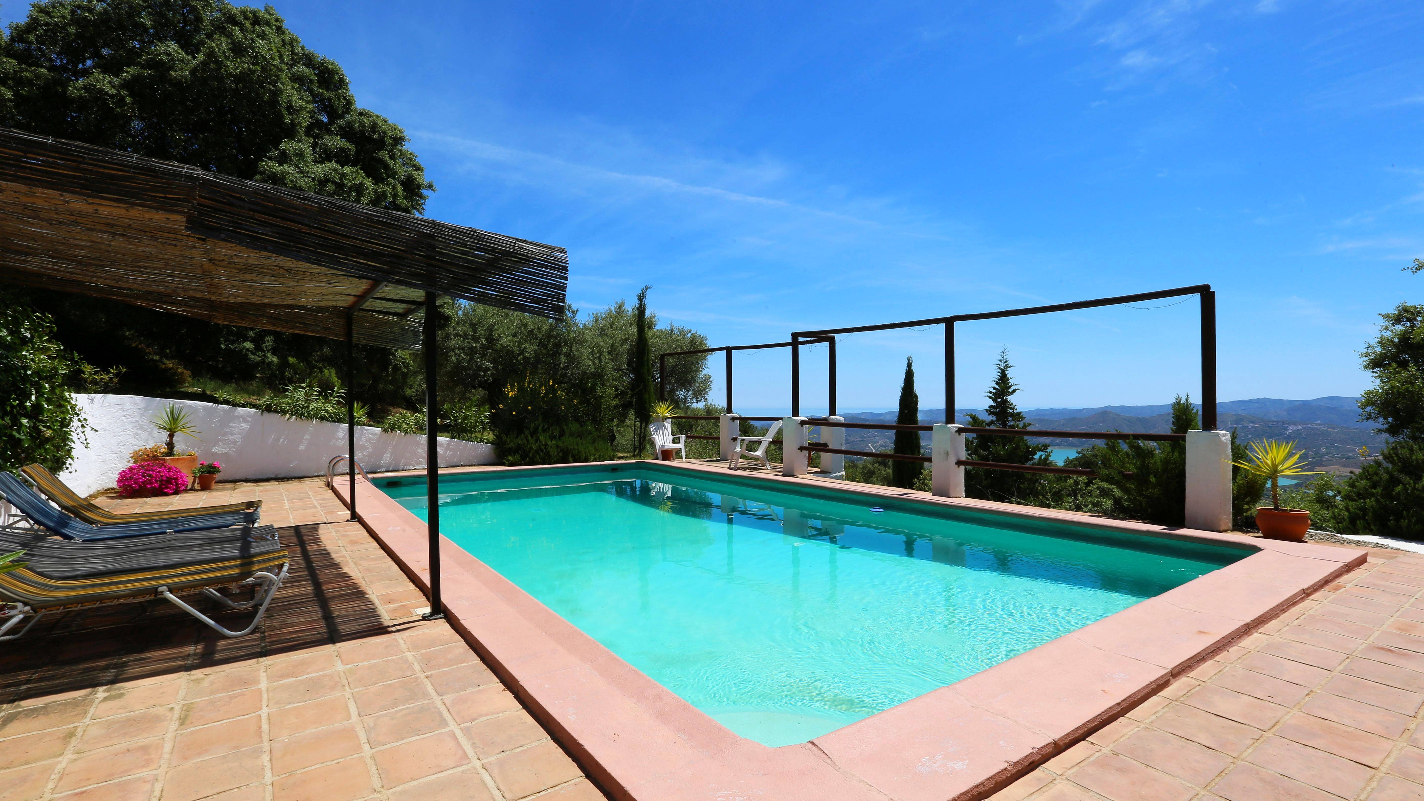 Casa de campo de 3 habitaciones con piscina Cortijo