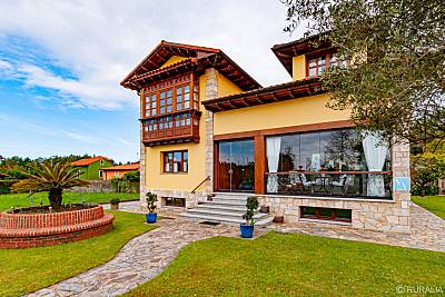 Casa rural para 10/12 personas de tres plantas Asturias