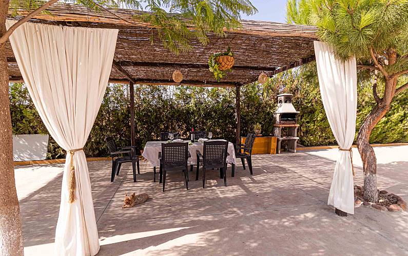 Haus Außenansicht des Hauses Sevilla Lantejuela Ferienhaus auf dem land - Außenansicht des Hauses