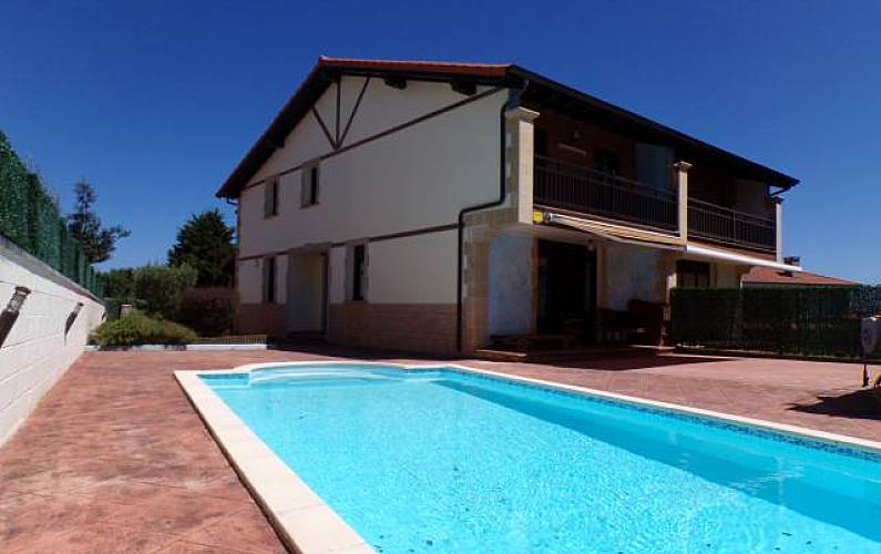 Casa Piscina Cantabria Bareyo casa - Piscina