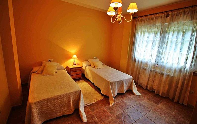  A Coruña Bergondo Cottage - 