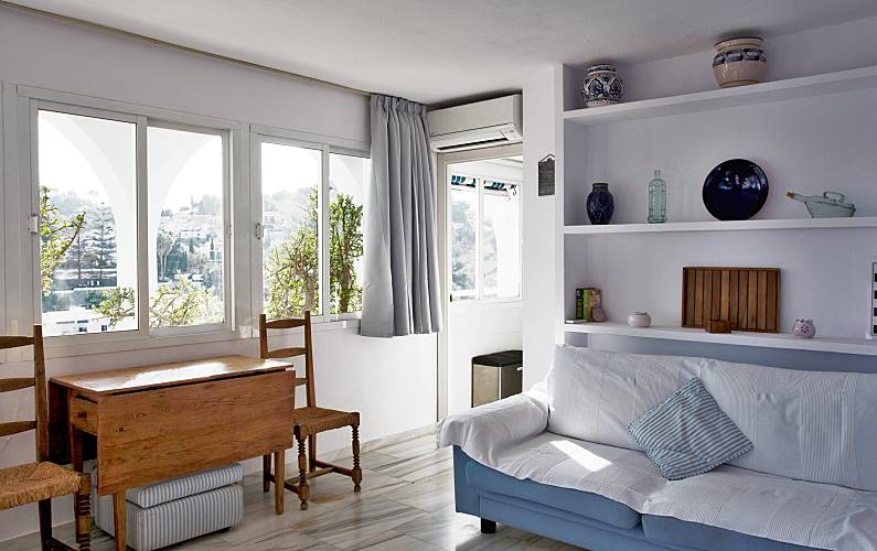 Nice Málaga Nerja Apartment - 