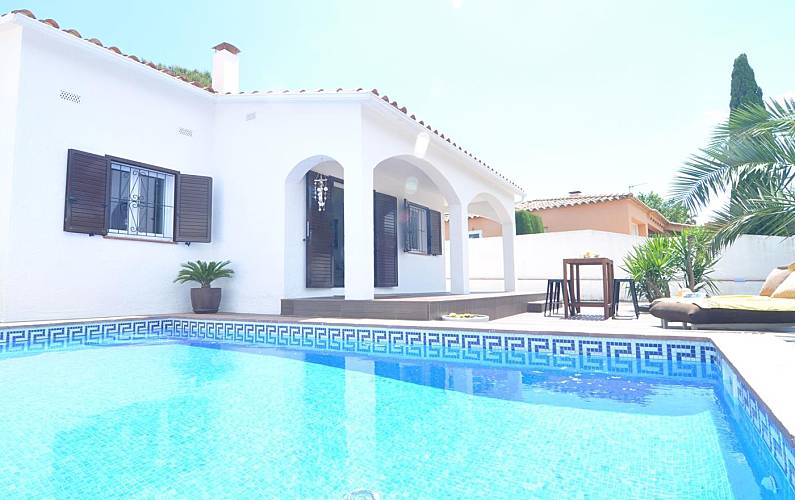 Schönes Girona L' Escala villa - 