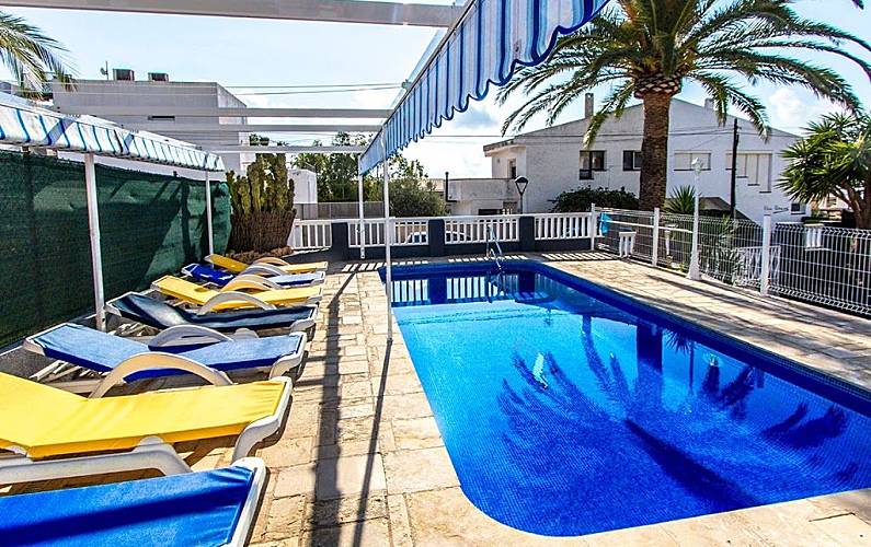 Villa pour 13 personnes avec piscine (250mt plage) 3