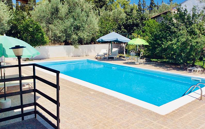pierre naturelle pour terrasse piscine Trapani