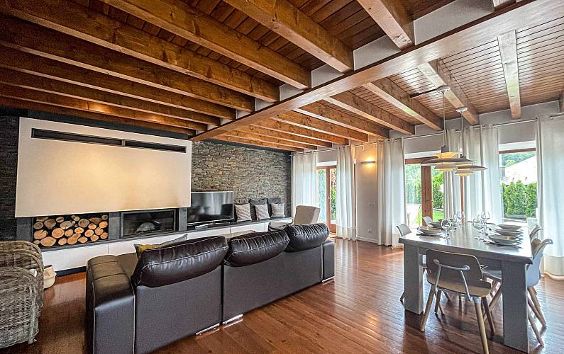  Girona Fontanals de Cerdanya Ferienhaus - 