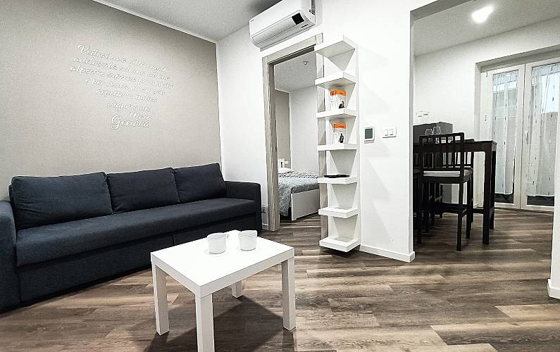 Appartamento con 2 stanze in centro a Genova