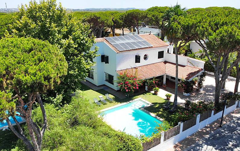Villa con piscina Urbanizacion Roche Conil Cádiz