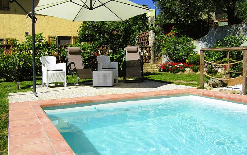 Maison dans les collines avec piscine et jardin... 3