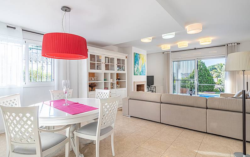 Joouvacations Girona Vilamalla House - 