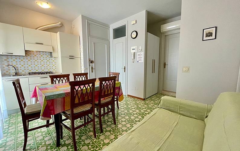 Appartement de 2 chambres à 150 m de la plage 3