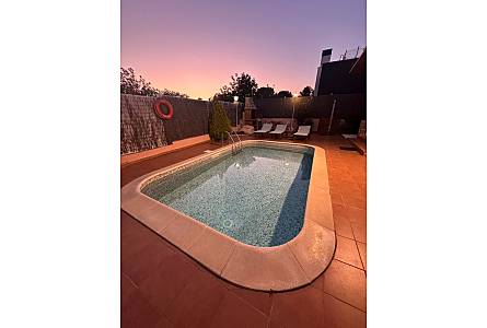 Maison en location à 600 m de la plage Tarragone - Piscine