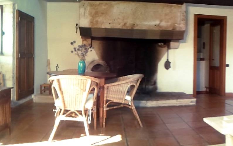 Ancienne ferme avec 3 chambres doubles, piscine 5