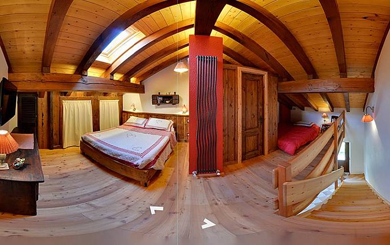 4 Bedroom Aosta Nus Apartment - Bedroom