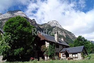 4 Casas para 4-21 personas con jardín privado