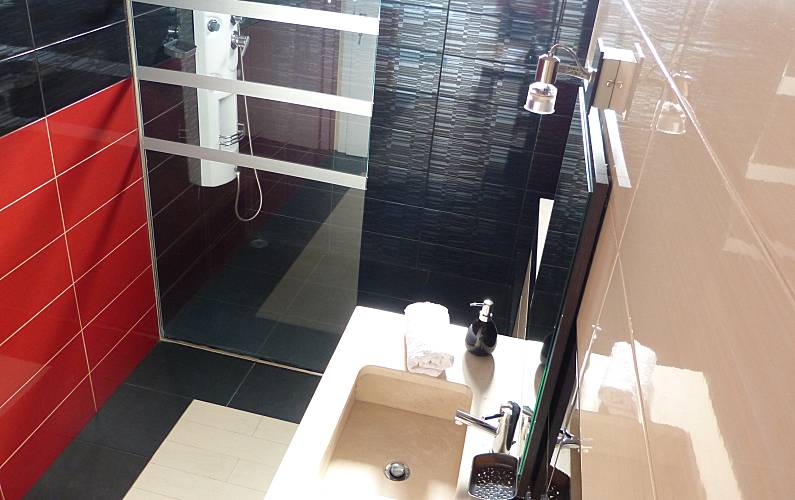 Casa Casa-de-banho Ilha da Madeira Ribeira Brava vivenda - Casa-de-banho