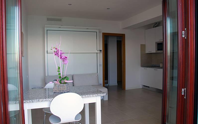 Holiday apartments to let in complex on the Triest Sistiana, Duino