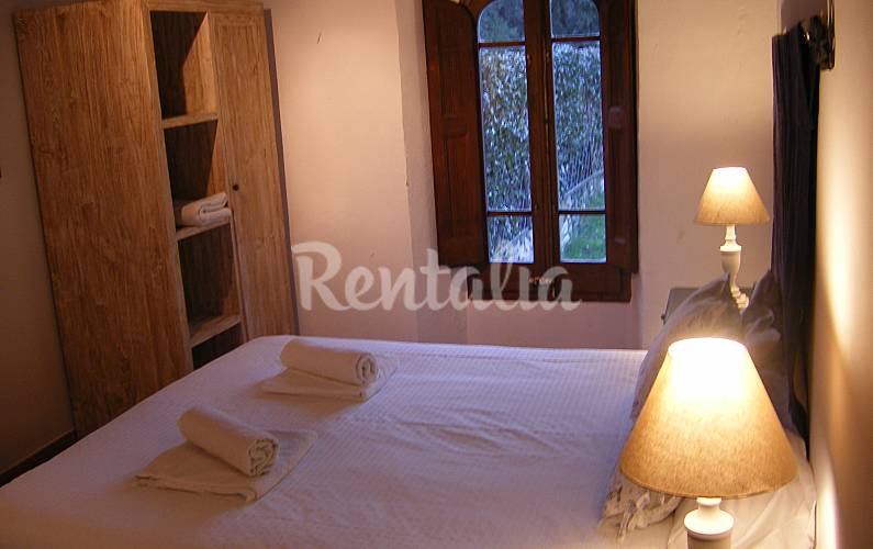 Typical Catalonian Farmhouse near Spanish Pyrenees Sales de Llierca