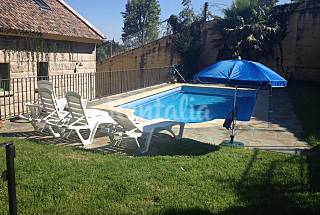 Casa 4 habitaciones (piscina y barbacoa)