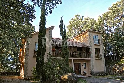 Villa para 10-11 personas con jardín privado Ávila