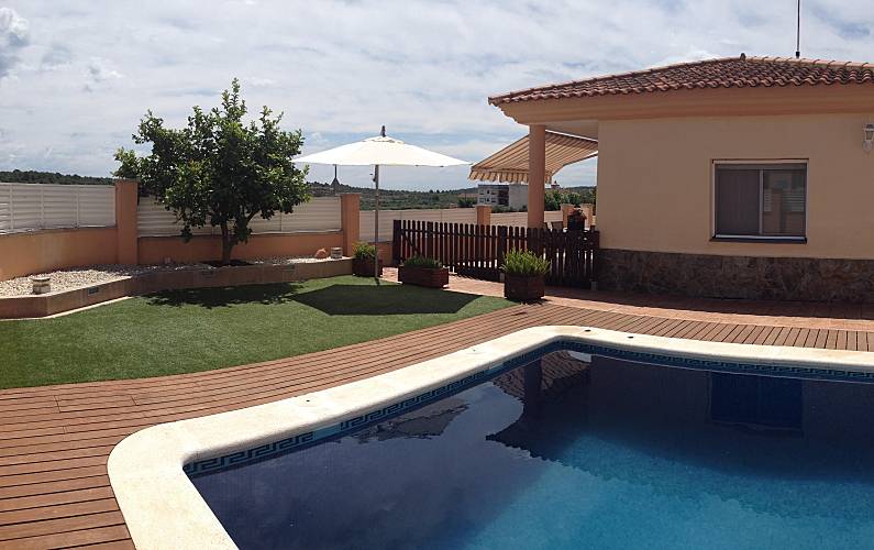 Haus Garten Tarragona La Riera de Gaià Ferienhaus - Garten