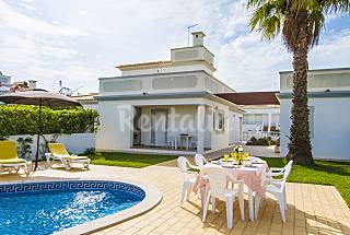 Villa con 3 dormitorios en suite en Gale, Al...