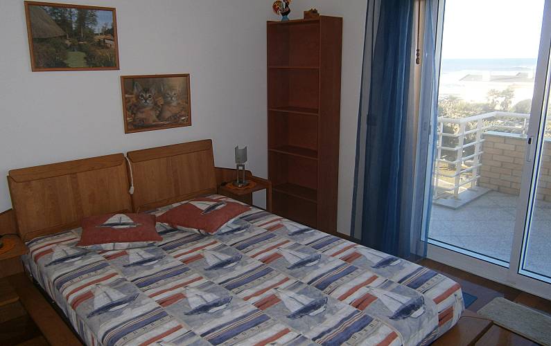 Sun, Quarto Aveiro Ovar Apartamento - Quarto