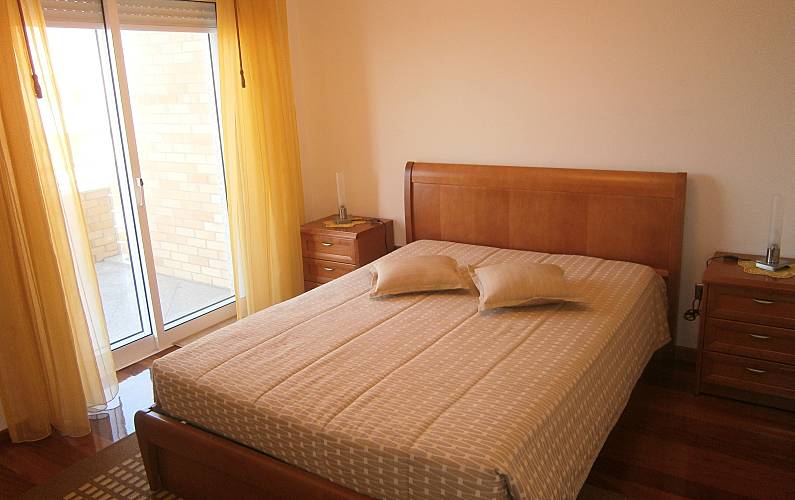 Sun, Quarto Aveiro Ovar Apartamento - Quarto