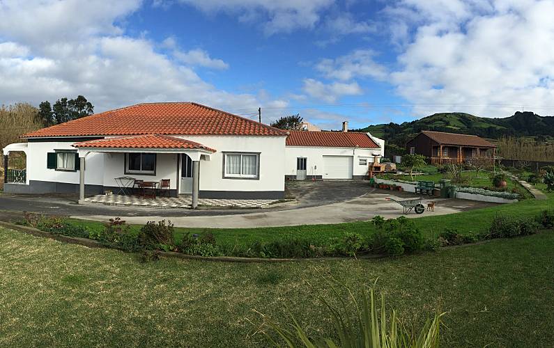 Casa a 7 km da praia Ponta Delgada (Ilha de São Miguel