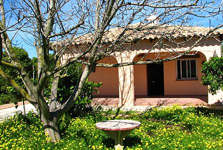 Holiday Rentals Valencia Apartments Homes And Villas House For Rent Only 800 Meters From The Beach Valencia Outdoors