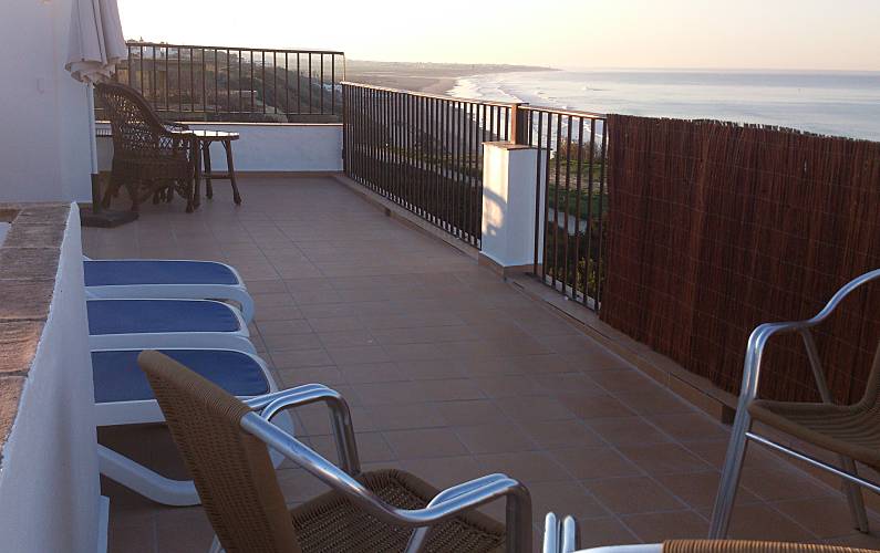 2 Apartamentos - Magnífica vista para o mar, a 50 m da praia Cádis - Vistas da casa