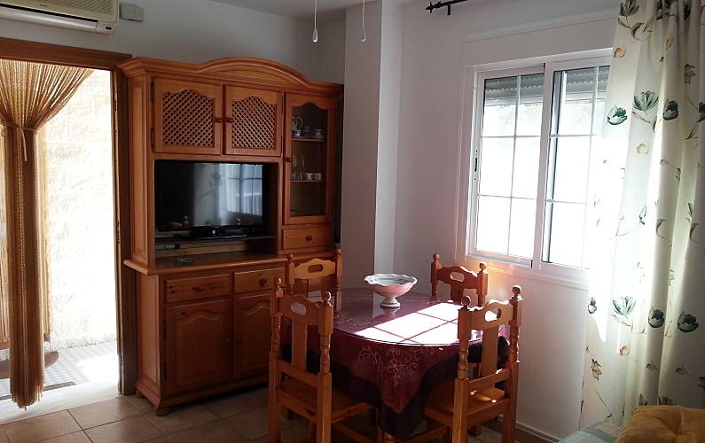 Apartamento para alugar a 60 m da praia Almeria - Sala