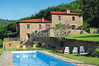 Casa e appartamento con 13 stanze con piscina