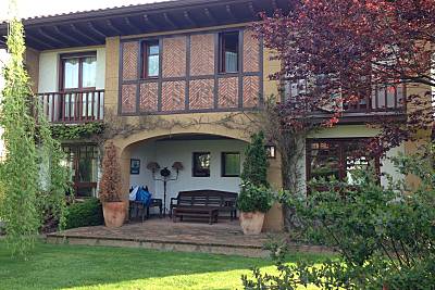 Casa del Sauce vila para 6 ps. a 500 m de la playa Cantabria
