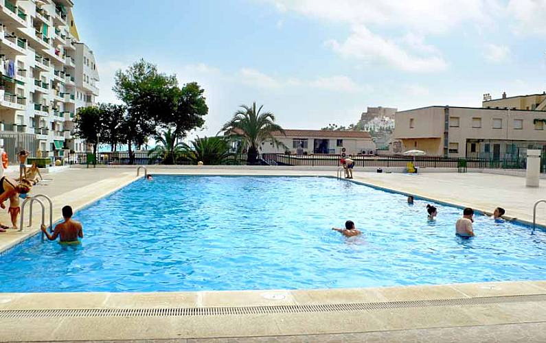 Apartamento para alugar em frente à praia Castelló - 