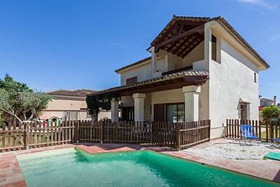 Magnifica Villa en Jerez. WI-FI.Piscina. Cádiz