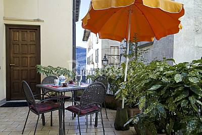 Cosy, central apartment lake view with terrace Novara