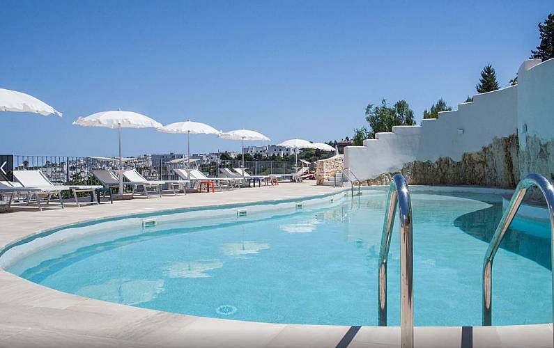 Affitto ville in resort con piscina Ostuni.