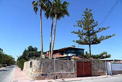 Casa  para 6-8 personas a 1200 m de la playa Alicante