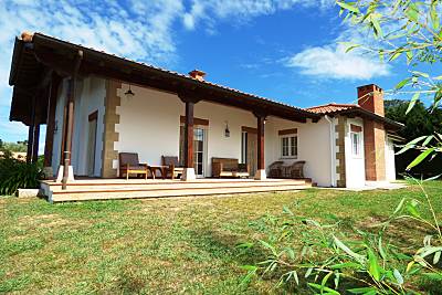 A 5 km de Somo. Casa para 13 personas Cantabria