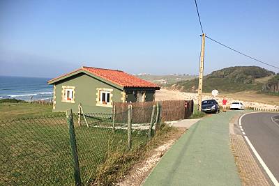 Casa para 2-3 personas en 1a línea de playa Cantabria