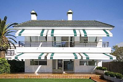 Sofia Beach, Villa in Center, 200m to the Beach Barcelona