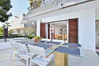 Villa Valpin with Free Transfer*, 8 Bedrooms, 3 Ba Barcelona